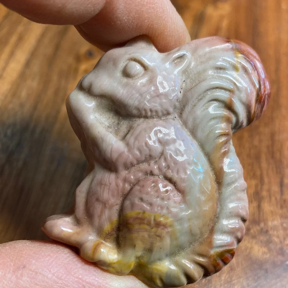 Rare Alashan Agate stone carving 2 inches tall - Picture 1 of 3